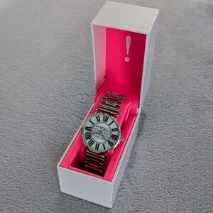 *BNIB* Isaac Mizrahi Silver Tone Men's Watch